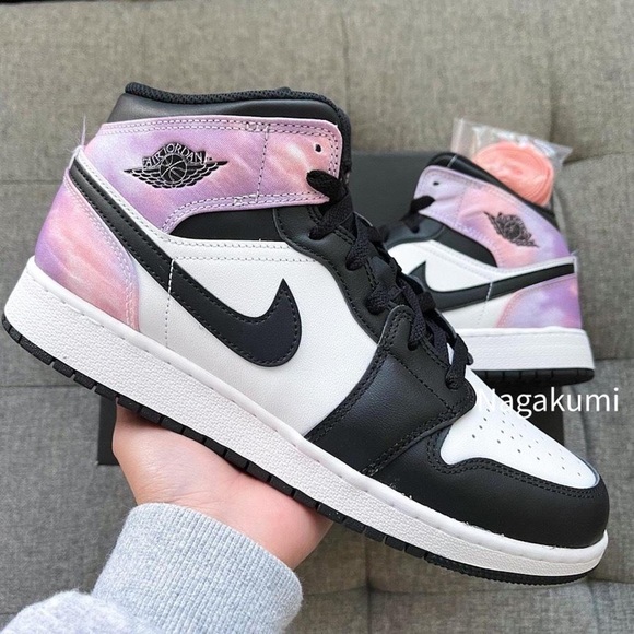 đ¸ Nike Air Jordan 1 Mid white black aurora shoes - Picture 2 of 4